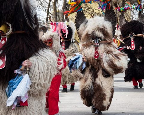 kurenty w Słowenii. Pochody karnawałowe