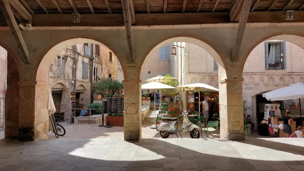 11 Koscielna Loggia Bonifacio 1