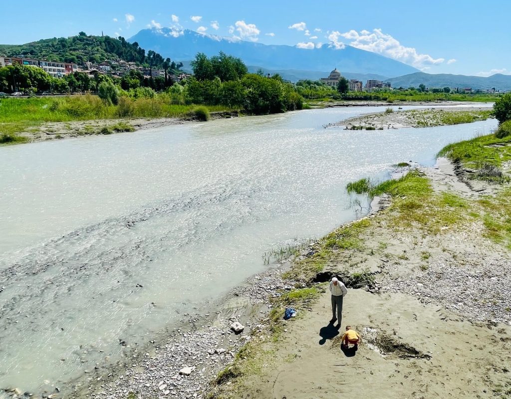 albania, berat rzeka osum