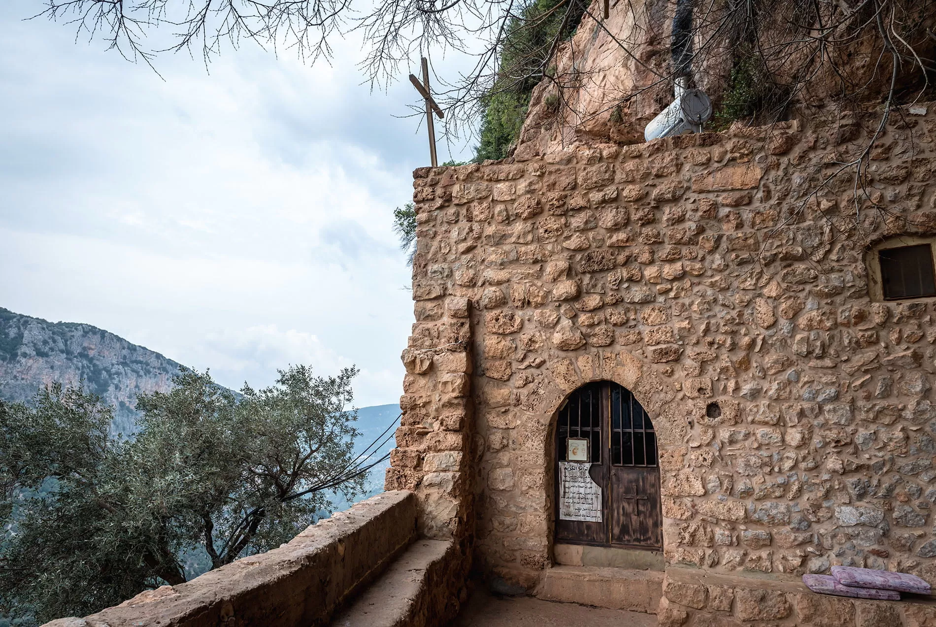 Co zobaczyć w Libanie. Dolina Kadisza z pewnością znajdzie się na liście top 10