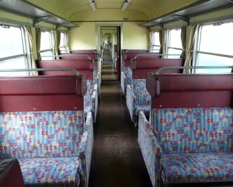 8374875285 6449b96aaf B 1