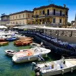 łodzie w porcie jachtowym w Neapolu