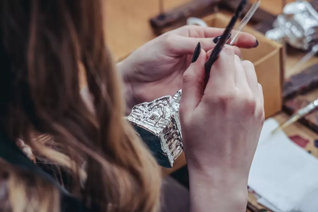 W Muzeum Bombki Choinkowej wszystkie etapy produkcji wykonywane są ręcznie