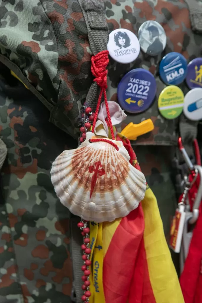 dobry podpis pod zdjęciem opowiada jakąś historię, a nie opisuje to, co widać na fotografii