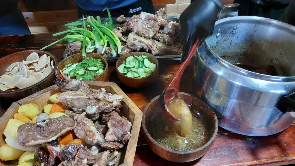 Mongolskie Pieczyste Z Najswiezszego Miesa 1