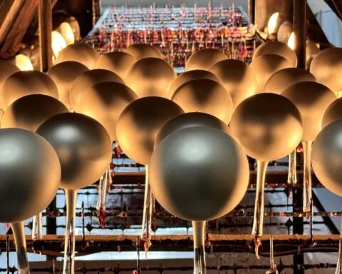 jak powstają bombki