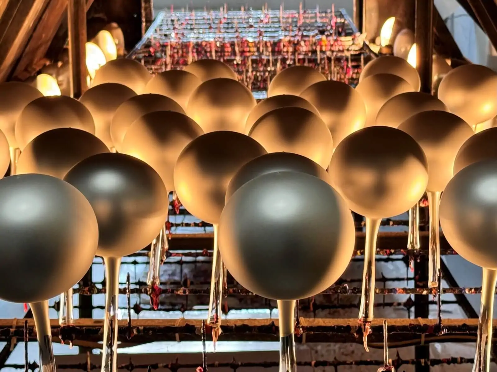 jak powstają bombki